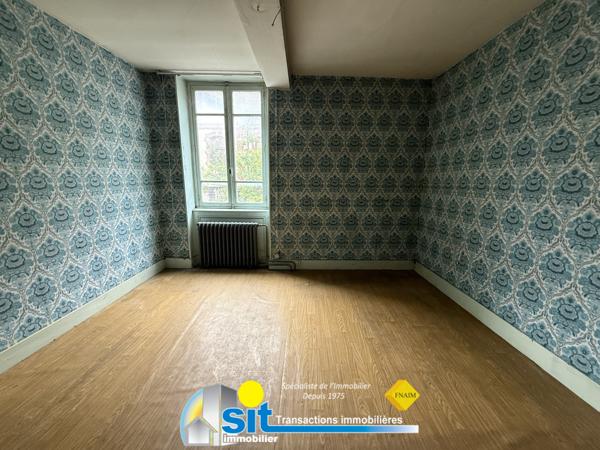 IMMEUBLE À RÉNOVER ENTIÈREMENT - IDÉAL INVESTISSEUR
