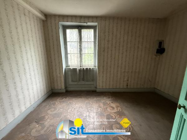 IMMEUBLE À RÉNOVER ENTIÈREMENT - IDÉAL INVESTISSEUR
