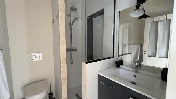 Studio meublé à l’année