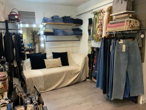 Fonds de commerce pret a porter à vendre proche de grasse centre village