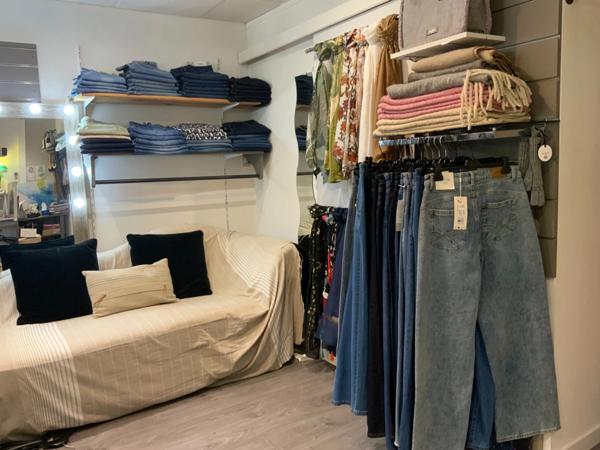 Fonds de commerce pret a porter à vendre proche de grasse centre village