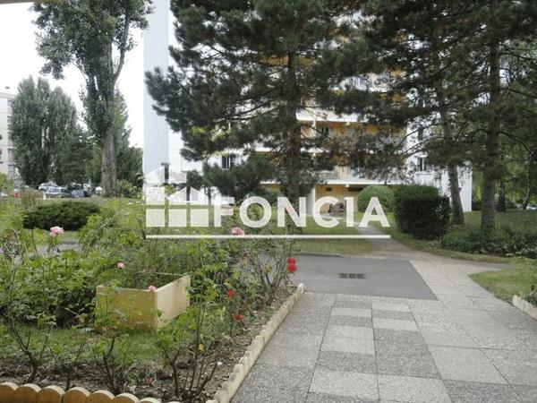 Location Appartement 3 pièces 71.3 m² - 177-183 RUE JOLIOT CURIE Lyon 69005