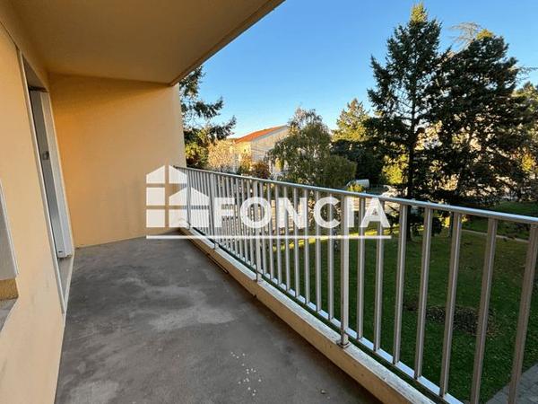 Location Appartement 3 pièces 71.3 m² - 177-183 RUE JOLIOT CURIE Lyon 69005