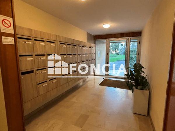 Location Appartement 3 pièces 71.3 m² - 177-183 RUE JOLIOT CURIE Lyon 69005