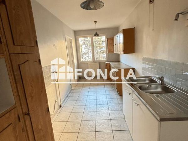 Location Appartement 3 pièces 71.3 m² - 177-183 RUE JOLIOT CURIE Lyon 69005