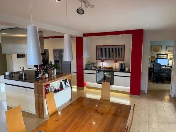 Vente Maison 6 pièces 147 m2 à Saint-Christophe-Vallon