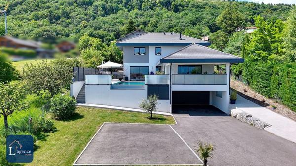 Villa de Standing 303 m2 Piscine à Débordement Vue Mont Blanc Secteur Recherché En Fond D'impasse Au Calme Absolu Divonne-les-Bains 01220