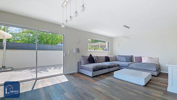 Villa de Standing 303 m2 Piscine à Débordement Vue Mont Blanc Secteur Recherché En Fond D'impasse Au Calme Absolu Divonne-les-Bains 01220