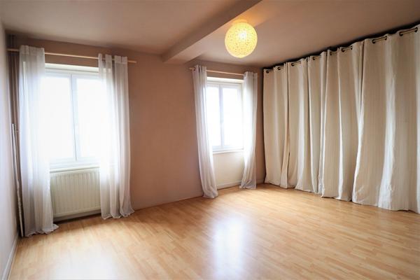APPARTEMENT T3 - PLACE DU PALAIS