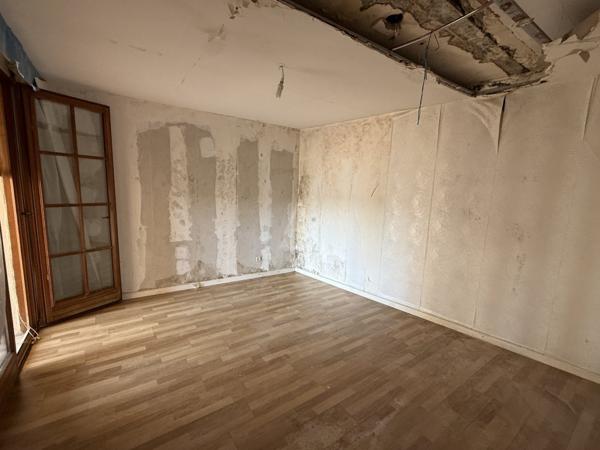 EXCLUSIVITÉ // STE MARIE AUX CHENES // APPARTEMENT À RÉNOVER // 78,5 M2 // 2 CHAMBRES // CAVE