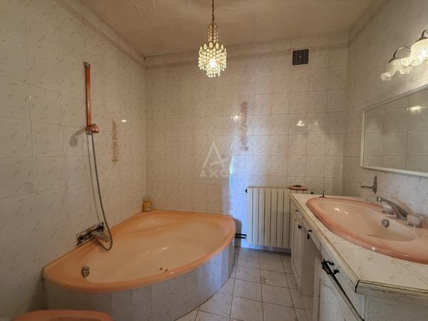 EXCLUSIVITÉ // STE MARIE AUX CHENES // APPARTEMENT À RÉNOVER // 78,5 M2 // 2 CHAMBRES // CAVE