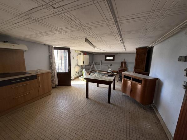 EXCLUSIVITÉ // STE MARIE AUX CHENES // APPARTEMENT À RÉNOVER // 78,5 M2 // 2 CHAMBRES // CAVE