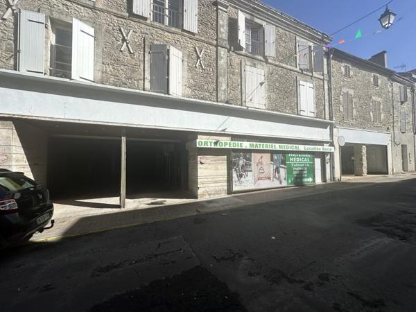 Parking à vendre |  Ruffec |  | 335 m²