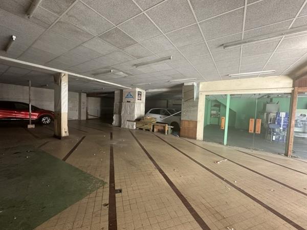 Parking à vendre |  Ruffec |  | 335 m²