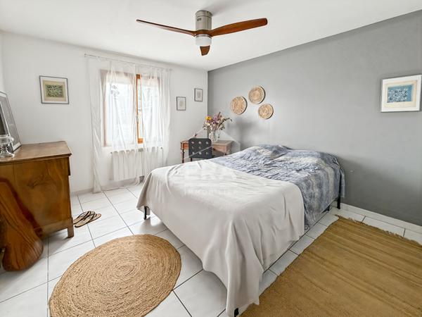 LES PENNES MIRABEAU - Maison T7 de 203m2 sur terrain de 1033m2 en situation dominante