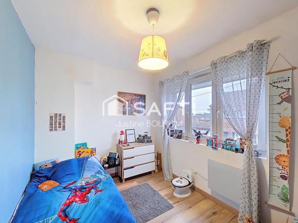 Maison individuelle 3 chambres, jardin et garage en secteur calme