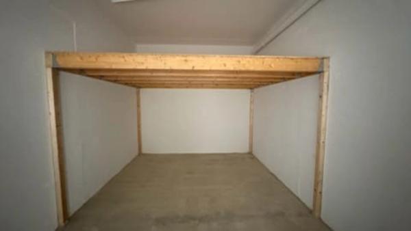 Garage fermé de 27㎡ avec mezzanine à vendre BASTIA (20600)