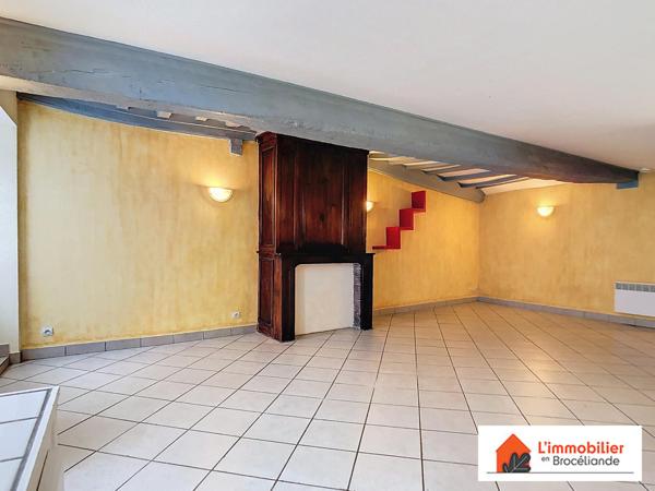 Appartement T2bis de 62m² avec grenier aménageable, hyper centre de Plélan-le-Grand