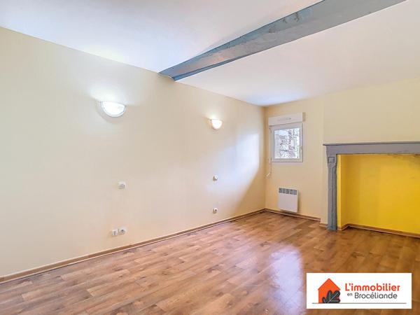 Appartement T2bis de 62m² avec grenier aménageable, hyper centre de Plélan-le-Grand