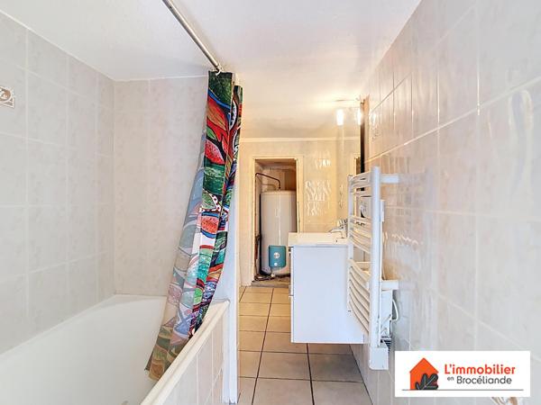 Appartement T2bis de 62m² avec grenier aménageable, hyper centre de Plélan-le-Grand