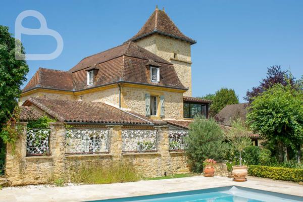 Salviac (46340) Maison de maître de caractère avec dépendances & piscine