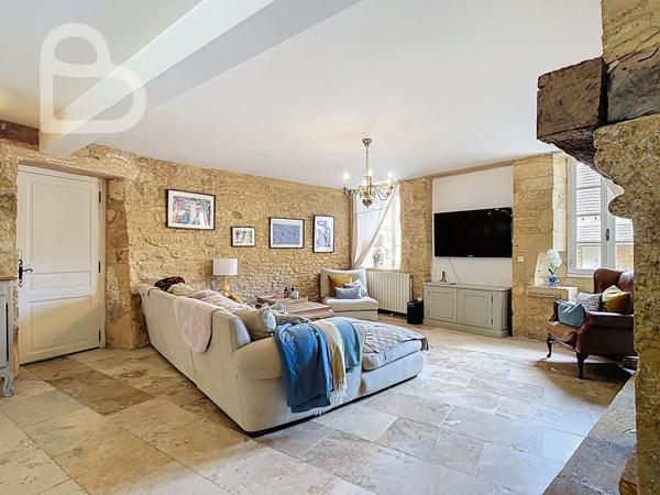 Salviac (46340) Maison de maître de caractère avec dépendances & piscine