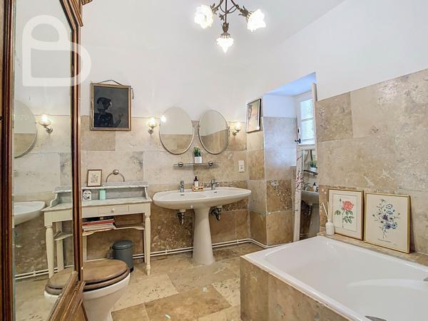 Salviac (46340) Maison de maître de caractère avec dépendances & piscine