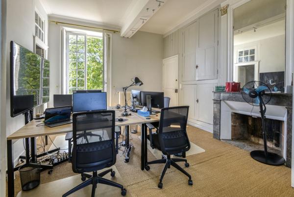 Bureaux à louer à Nantes Est avec jardin