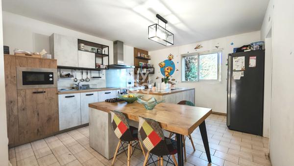 EN EXCLUSIVITE !! A vendre maison familiale 6 Pièces Villeneuve de la Raho. Rare sur le secteur !