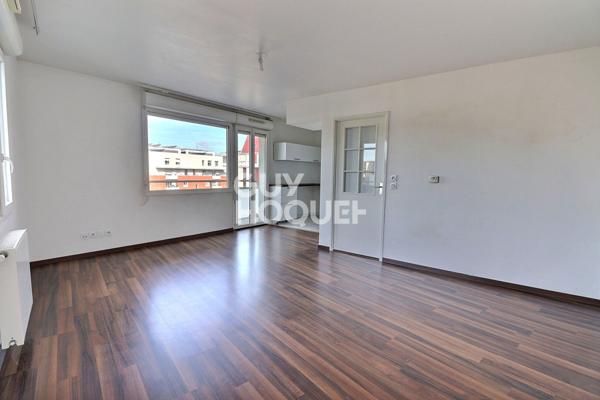 Appartement T3 avec balcon - Quartier des Girondins