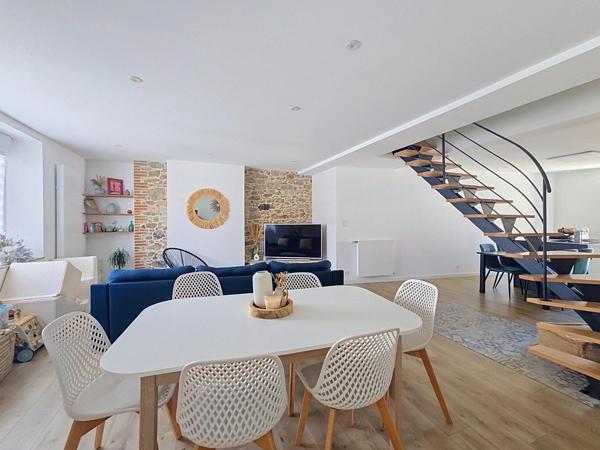 Maison à LA TESSOUALLE, 49280 - 5 pièces 94m²