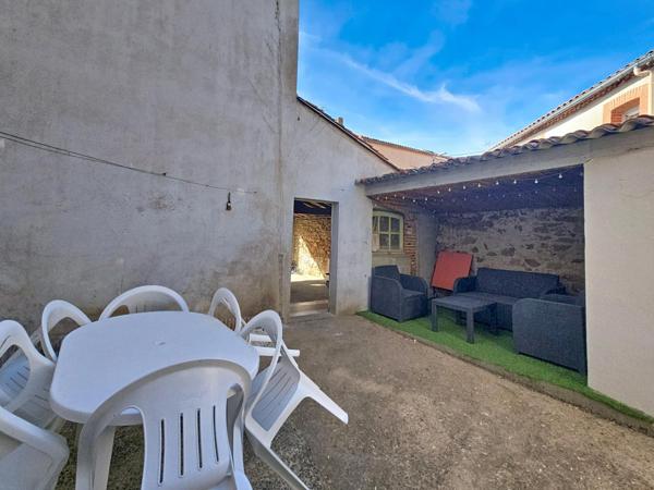Maison à LA TESSOUALLE, 49280 - 5 pièces 94m²