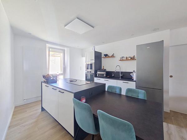 Maison à LA TESSOUALLE, 49280 - 5 pièces 94m²