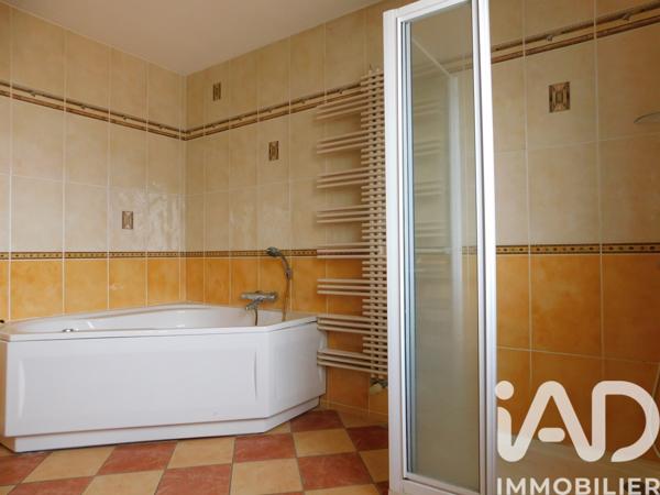 Maison à vendre 4 pièces 150 m² Saint-Doulchard