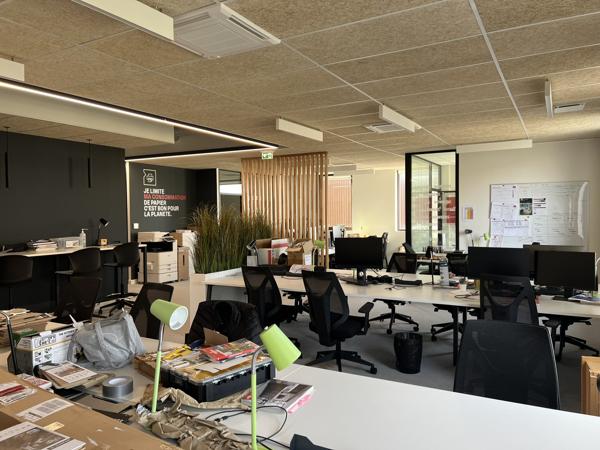 Bureaux à louer à Tremblay-en-France open space et parkings privatifs