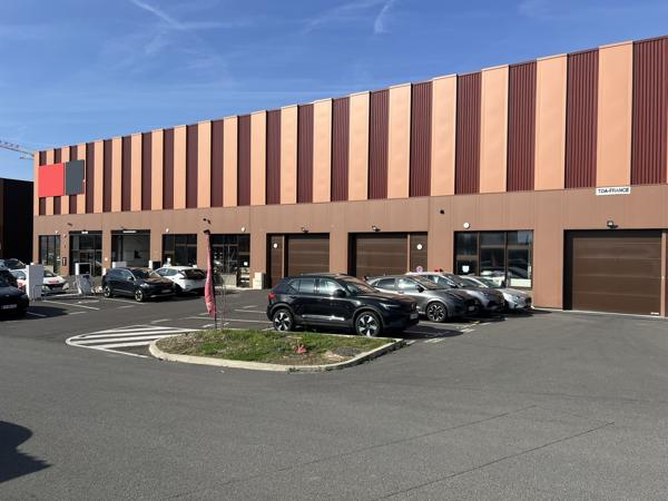 Bureaux à louer à Tremblay-en-France open space et parkings privatifs