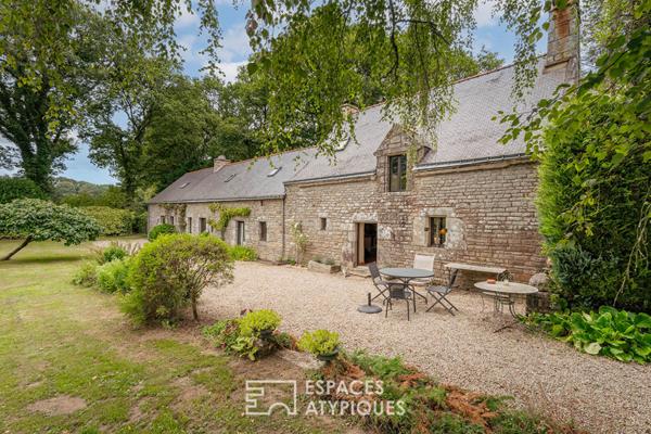 Ensemble en pierre aux portes de Vannes : charme, espace et potentiel