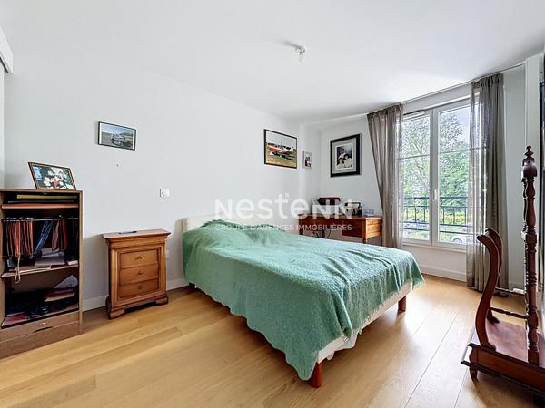 Appartement à vendre au coeur du centre ville de L'Isle-Adam - 5 pièces 95m2, boxe fermé