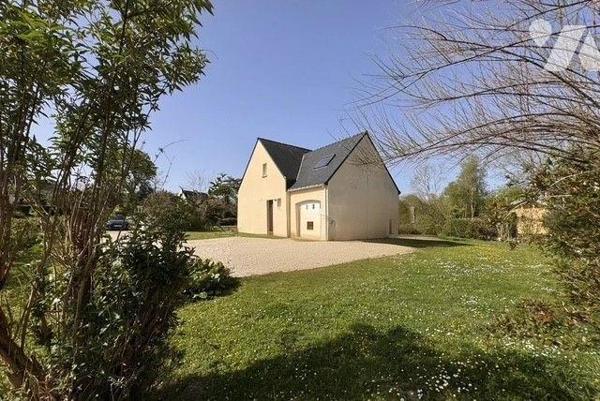 A vendre maison à MOELAN SUR MER (29)

Maison contemporaine de 1997 avec garage, située au ca...