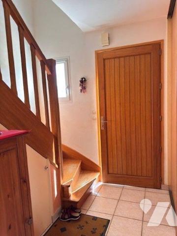 A vendre maison à MOELAN SUR MER (29)

Maison contemporaine de 1997 avec garage, située au ca...