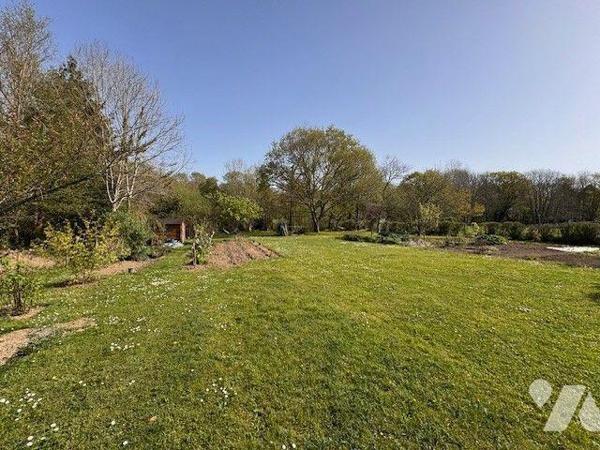 A vendre maison à MOELAN SUR MER (29)

Maison contemporaine de 1997 avec garage, située au ca...