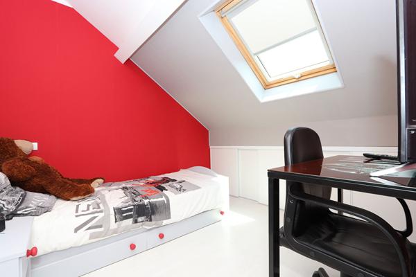 Maison familiale 3 chambres avec vie de plain-pied, cour extérieure et garage - 100 m² au sol