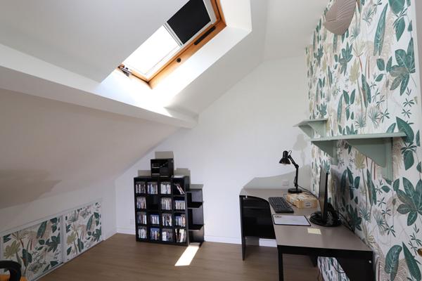 Maison familiale 3 chambres avec vie de plain-pied, cour extérieure et garage - 100 m² au sol