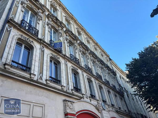 Appartement à louer 3 pièces 64.14m² Bordeaux (33000)
