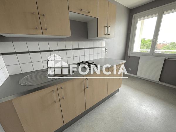 Location Appartement 2 pièces 42.41 m² - 81 BD DES BOURROCHES Dijon 21000