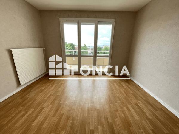 Location Appartement 2 pièces 42.41 m² - 81 BD DES BOURROCHES Dijon 21000