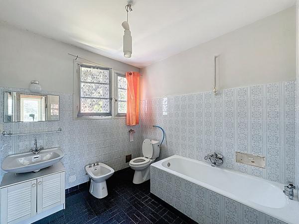 A vendre Maison Mirande centre ville 5 chambres 155 m2 et parc arboré et garage