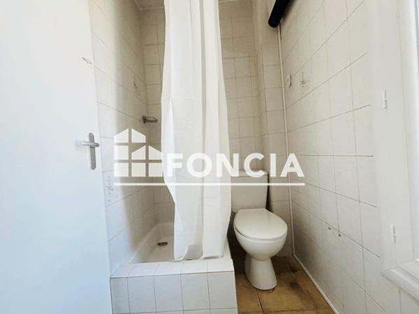 Location Appartement 2 pièces 44.4 m² - 513 AVENUE MARECHAL JOFFRE Toulon 83000