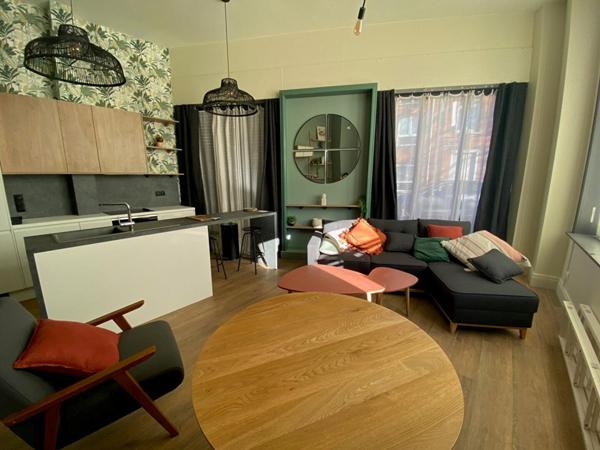 A LOUER : T2 à LILLE • • 900 € CC • Réf. 592-002