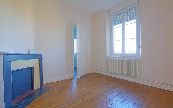 Appartement à louer    3 pièces •  Nesle